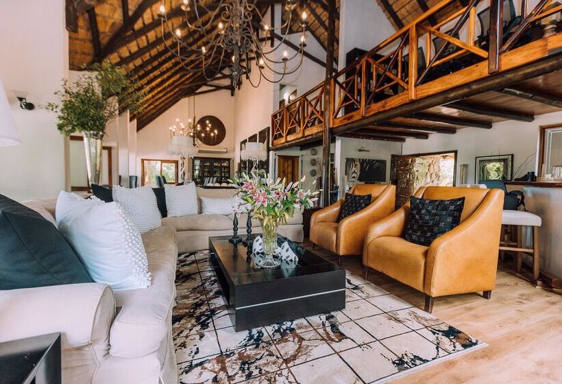 فندق Kuname River Lodge