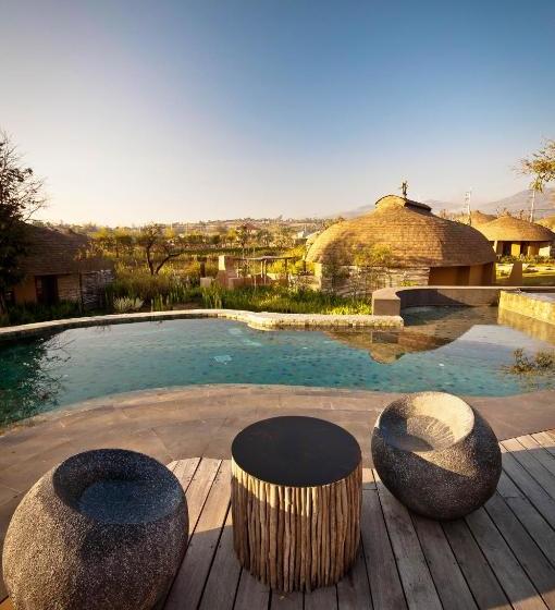 בית מלון כפרי Montis Resort