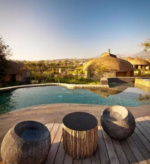 ホテル Montis Resort