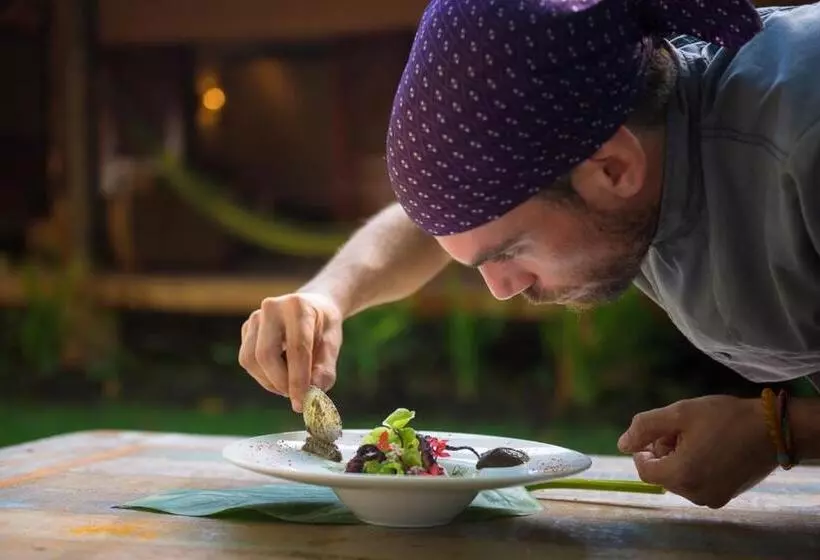 Natura Cabana Boutique Hotel & Spa By Mint