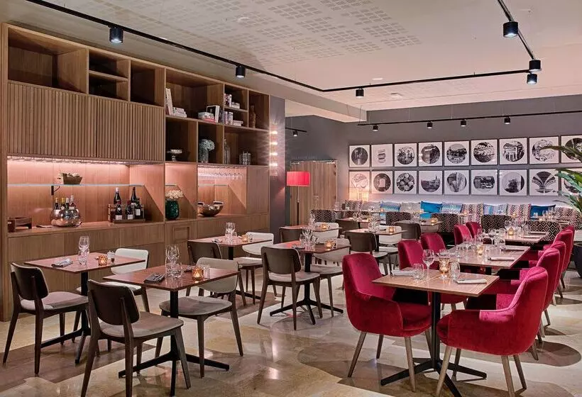 בית מלון כפרי NH Lyon Airport