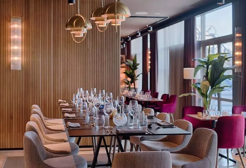 בית מלון כפרי NH Lyon Airport