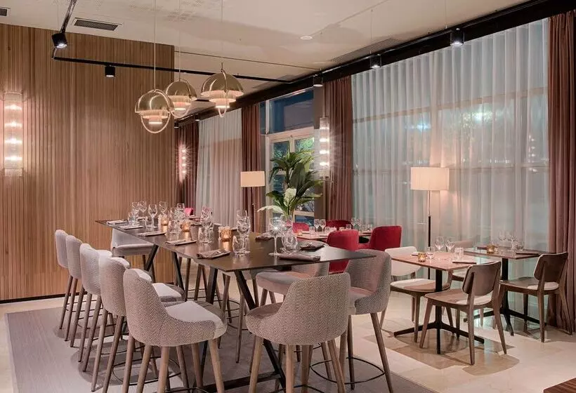 בית מלון כפרי NH Lyon Airport