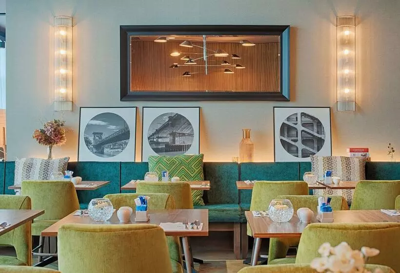 בית מלון כפרי NH Lyon Airport