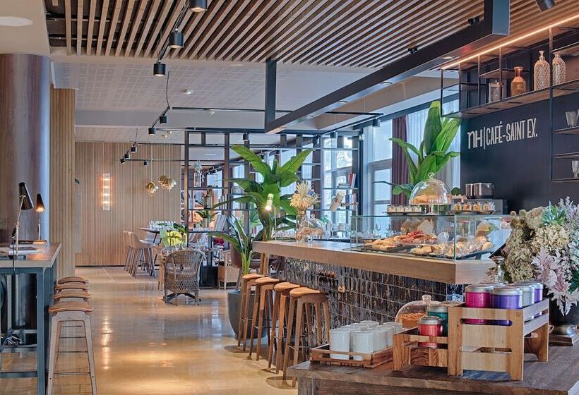 هتل NH Lyon Airport