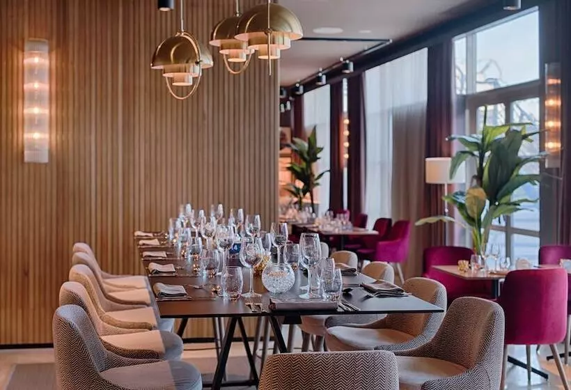 בית מלון כפרי NH Lyon Airport