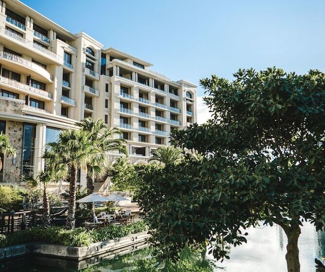 בית מלון כפרי One&only Cape Town