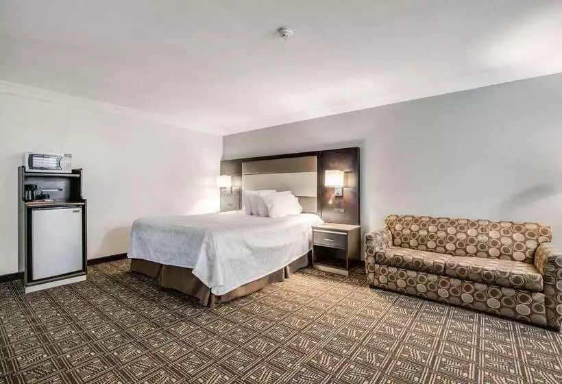 Отель Rodeway Inn Old Town Temecula