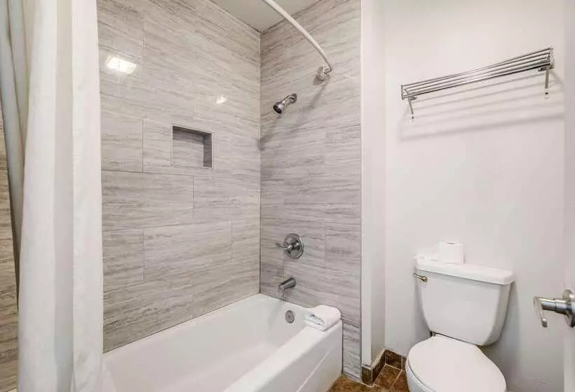 Отель Rodeway Inn Old Town Temecula