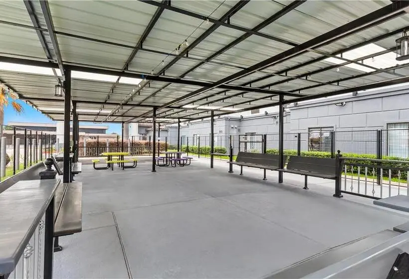 ホテル Spark By Hilton Houston Hobby Airport