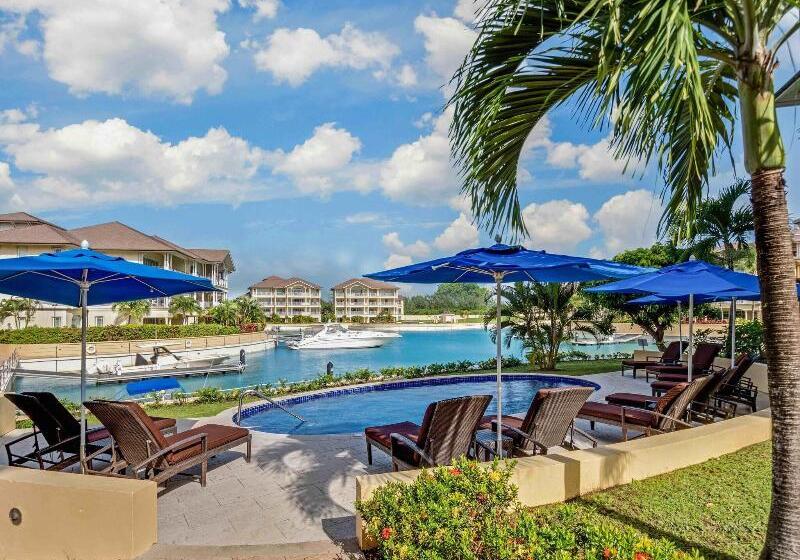 هتل The Landings Resort & Spa