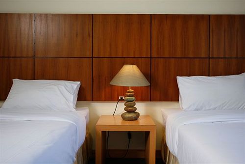 בית מלון כפרי The Room Chaweng