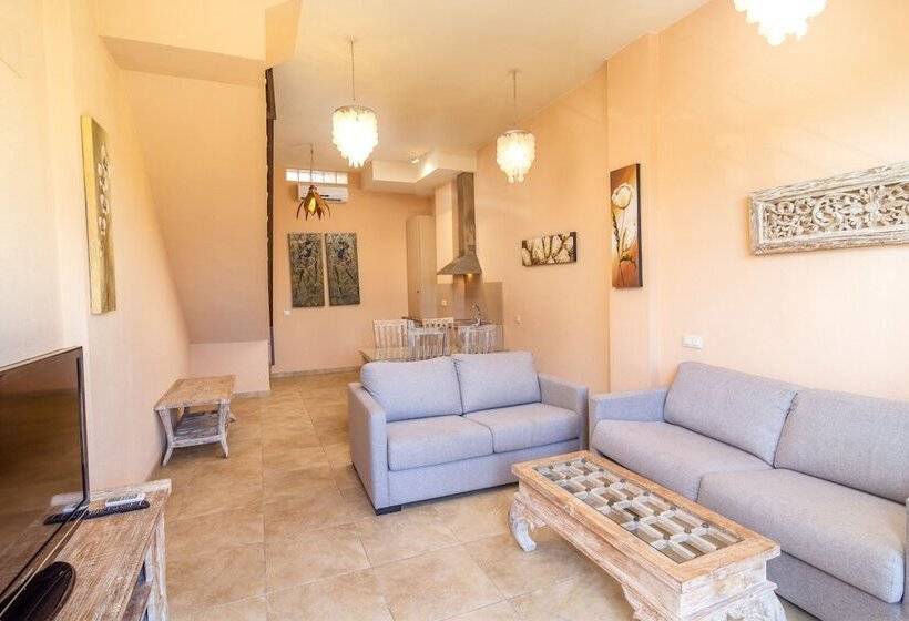 Zahara Sol Villas Y Apartamentos By Qhotels