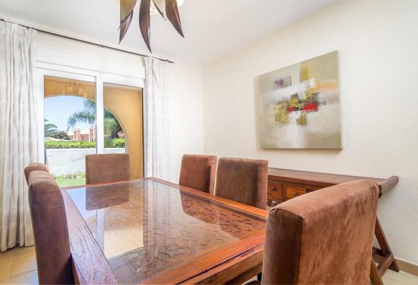 Zahara Sol Villas Y Apartamentos By Qhotels