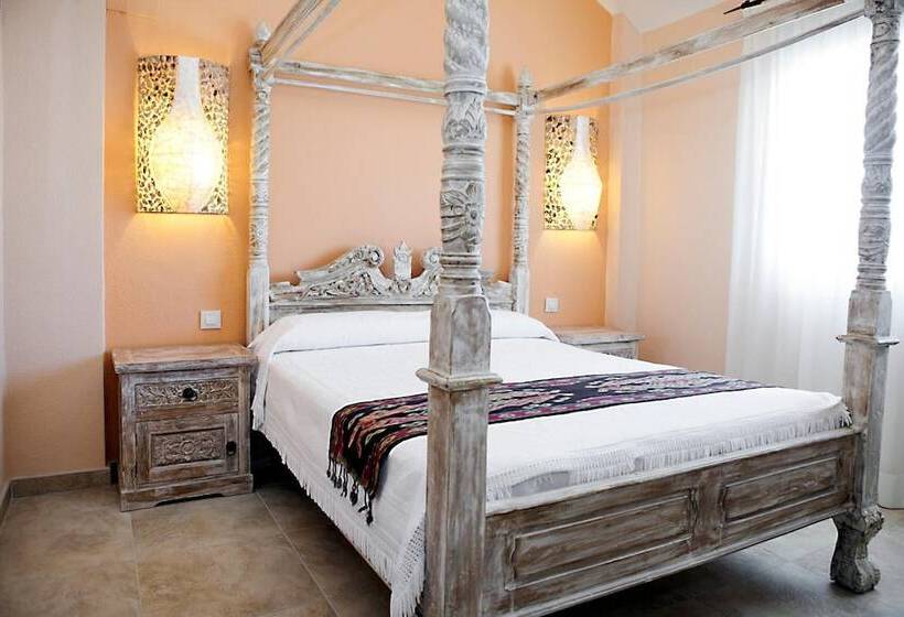 Zahara Sol Villas Y Apartamentos By Qhotels