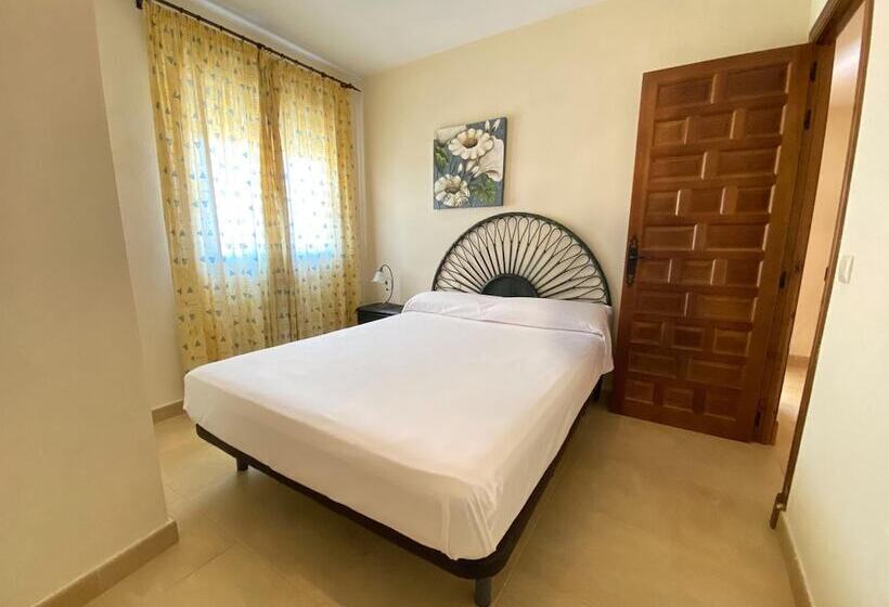 Zahara Sol Villas Y Apartamentos By Qhotels