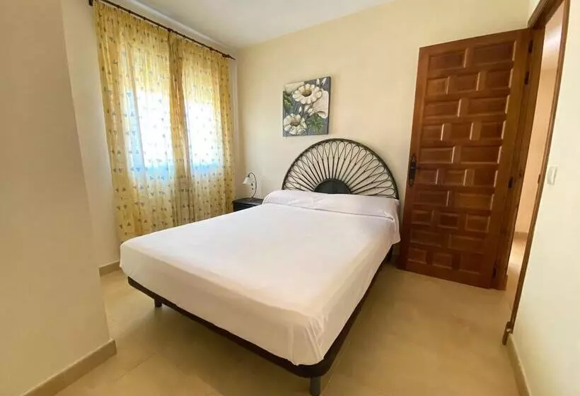 Zahara Sol Villas Y Apartamentos By Qhotels