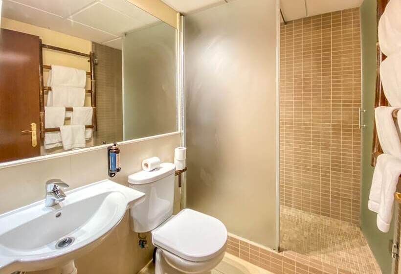 Zahara Sol Villas Y Apartamentos By Qhotels