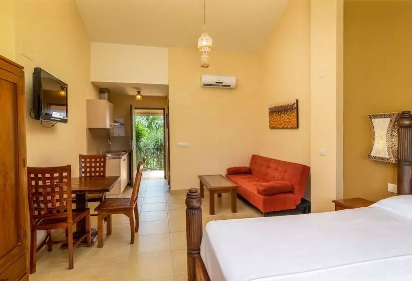 Zahara Sol Villas Y Apartamentos By Qhotels