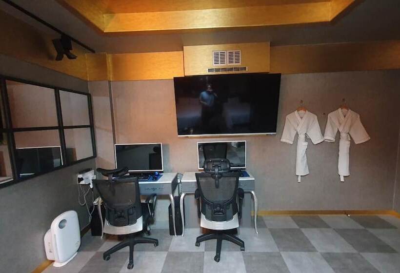 Motel Seosan Fun N Fork