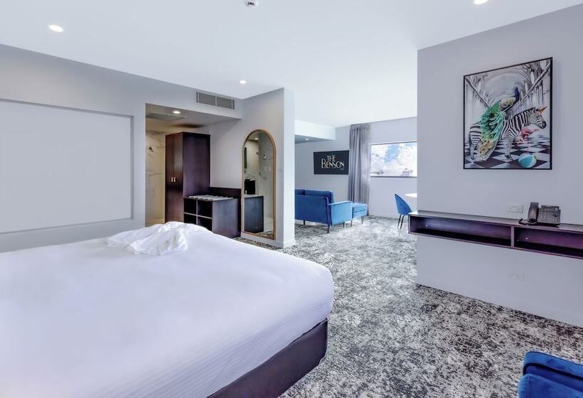 בית מלון כפרי The Benson