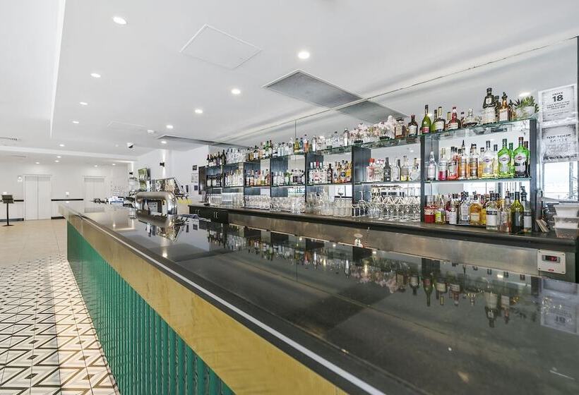 בית מלון כפרי The Benson