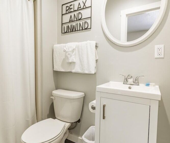 Kimberling Cove Resort