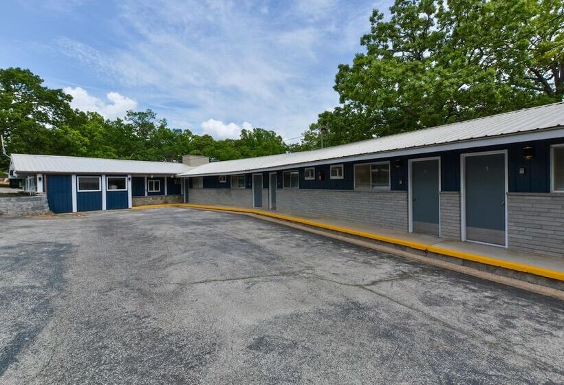 Kimberling Cove Resort