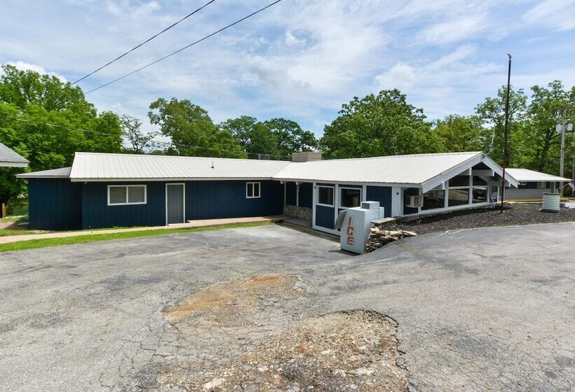 Kimberling Cove Resort