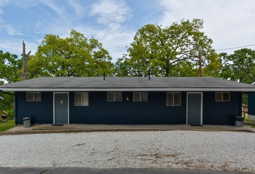 Kimberling Cove Resort