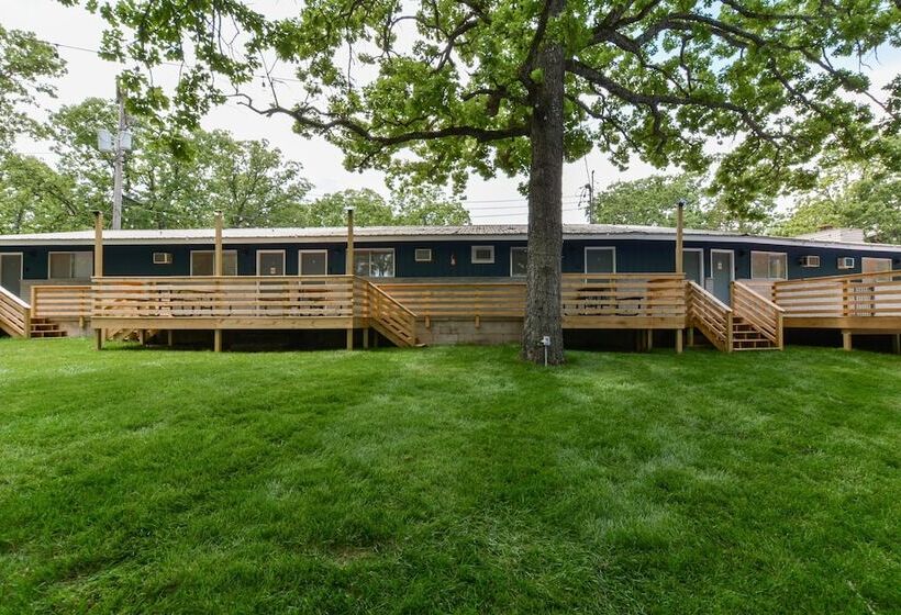 Kimberling Cove Resort