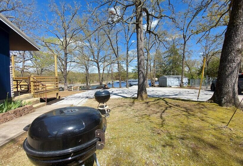 Kimberling Cove Resort