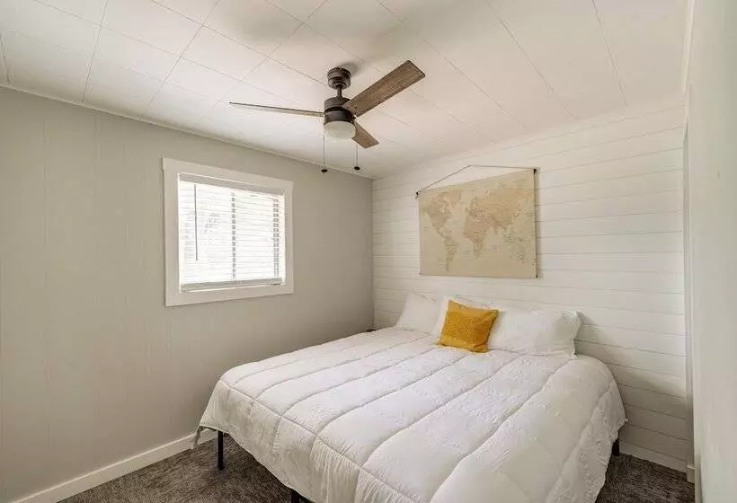 Kimberling Cove Resort