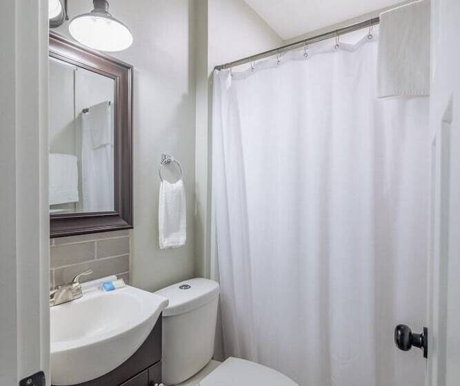 Kimberling Cove Resort