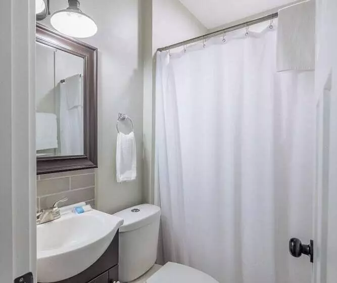 Kimberling Cove Resort