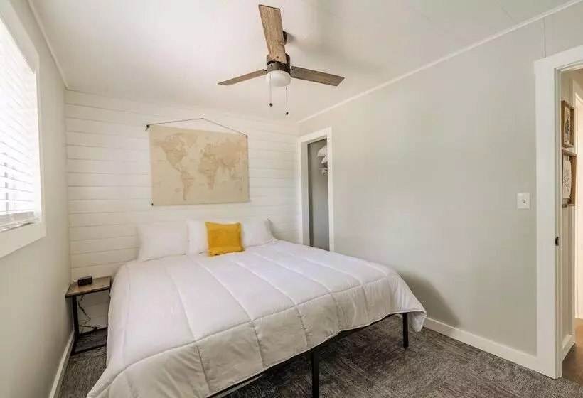 Kimberling Cove Resort