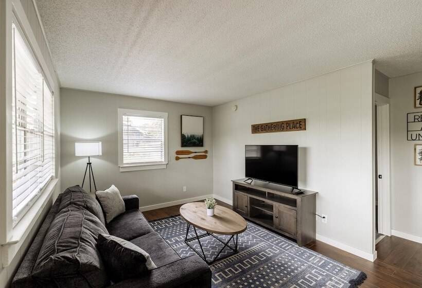 Kimberling Cove Resort