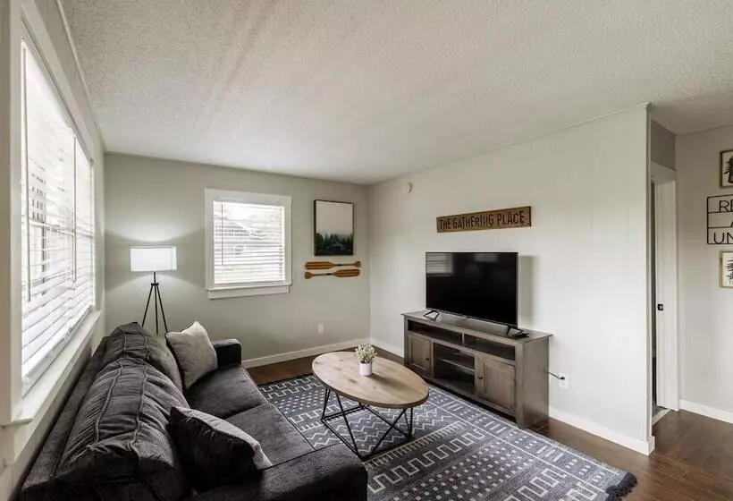 Kimberling Cove Resort