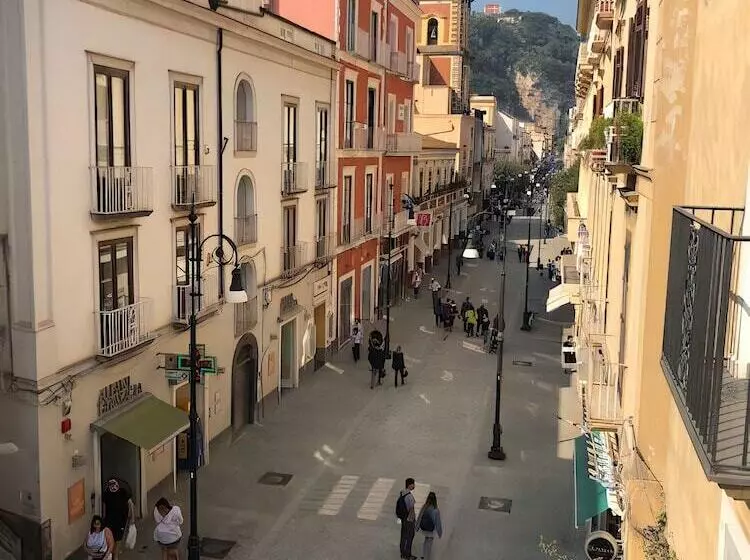 Bed and Breakfast Palazzo Tritone & Abagnale