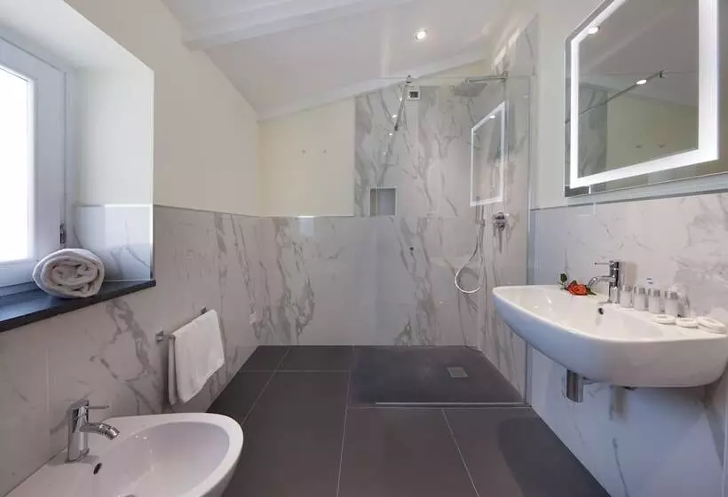 Bed and Breakfast Palazzo Tritone & Abagnale