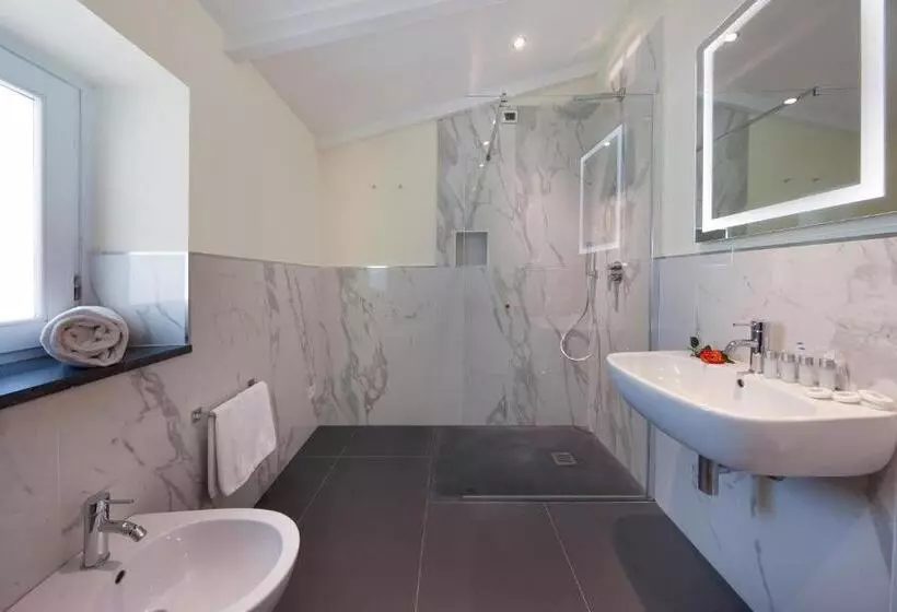 Bed and Breakfast Palazzo Tritone & Abagnale