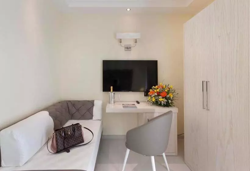 Bed and Breakfast Palazzo Tritone & Abagnale