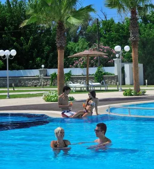 酒店 Afandou Bay Resort Suites