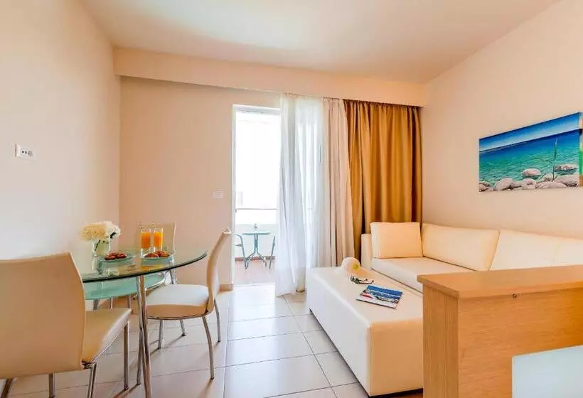 酒店 Afandou Bay Resort Suites