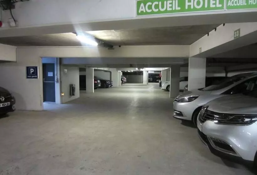 هتل B&B Hôtel Paris 17 Batignolles