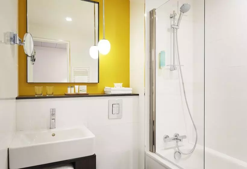 هتل B&B Hôtel Paris 17 Batignolles