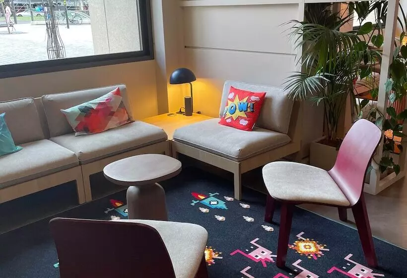 هتل B&B Hôtel Paris 17 Batignolles