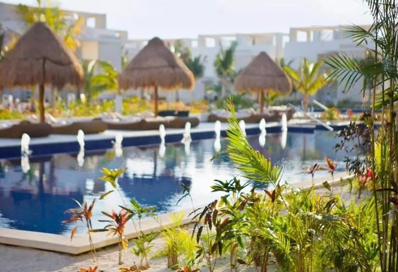 Отель Beloved Playa Mujeres All Inclusive Adults Only