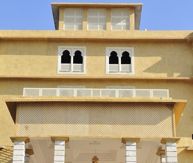 Hotel Cambay Resort Udaipur