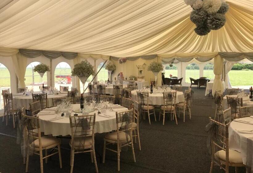 ホテル Coach House